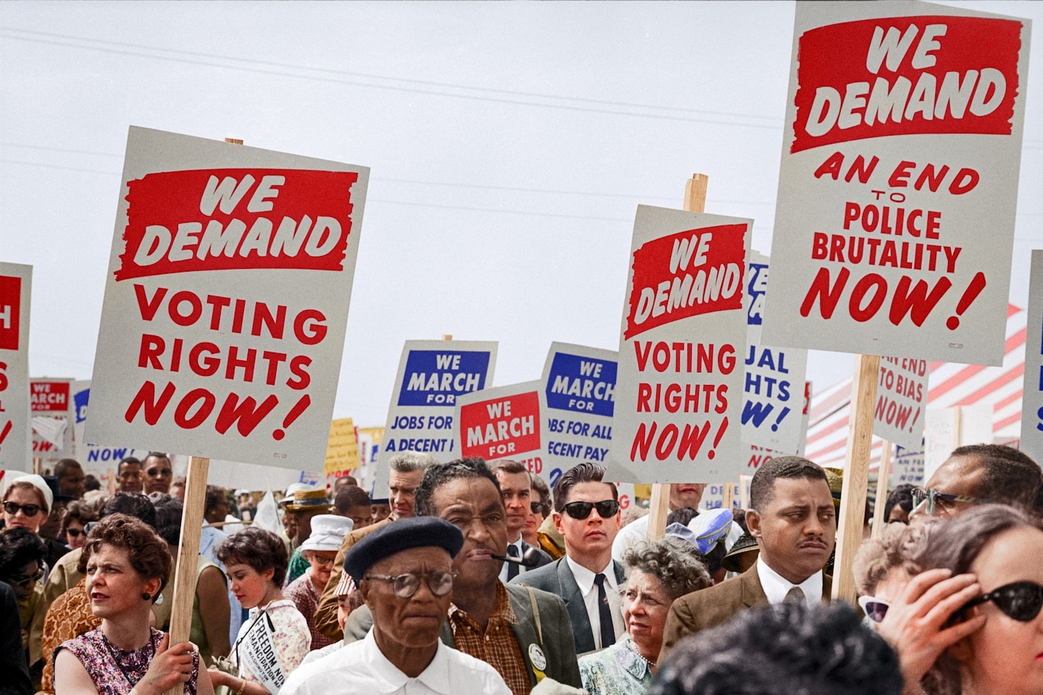 How to Navigate Political Misinformation